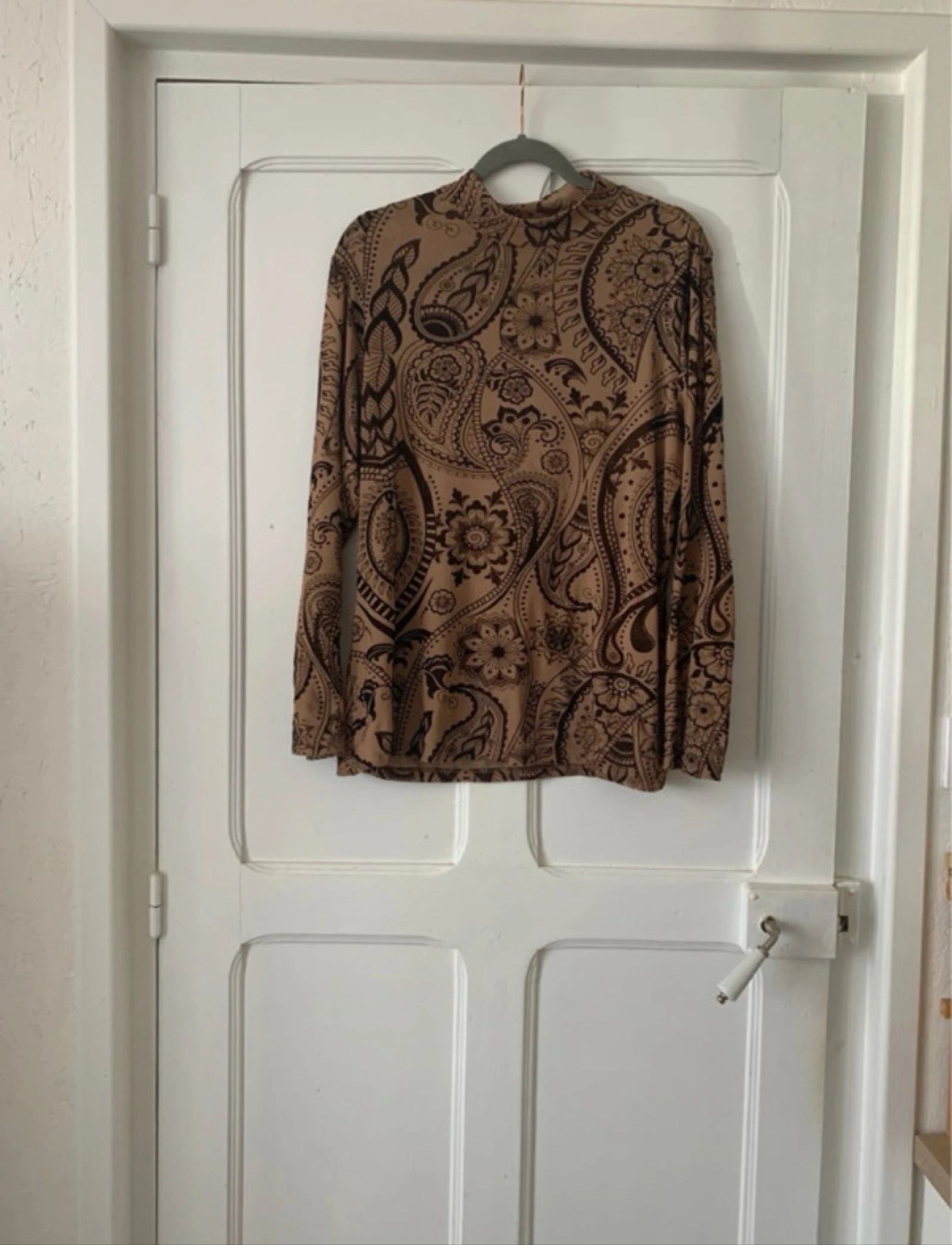 Haut à motif mandala marron/noir femme - Taille 2XL Curve